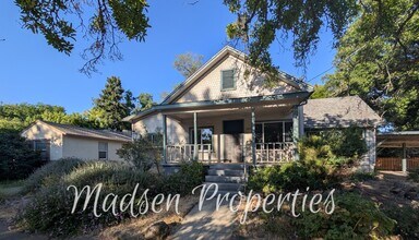 1223 Arcadian Ave in Chico, CA - Foto de edificio - Building Photo