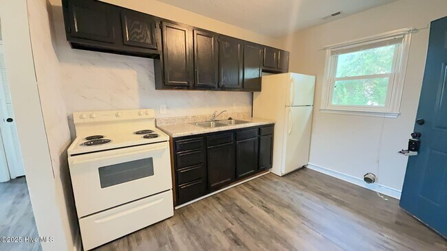 2310 Indian Dr in Jacksonville, NC - Building Photo - Building Photo