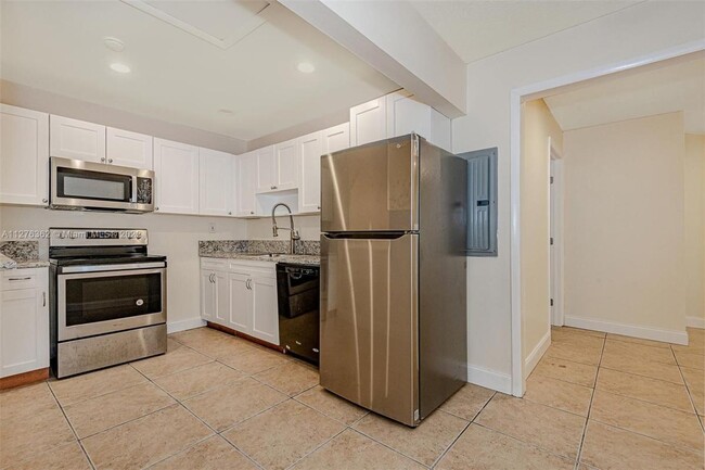 813 SE 4th St, Unit 1