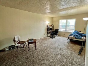 410 Bryan St, Unit 8 in Denton, TX - Building Photo - Building Photo