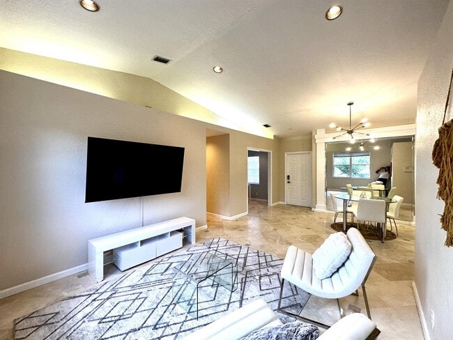 7238 Norwich Ln in Boynton Beach, FL - Building Photo - Building Photo