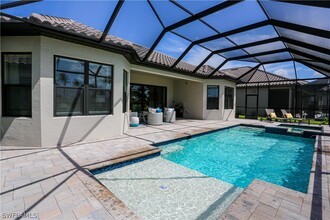 15318 Aprile St in Naples, FL - Building Photo - Building Photo