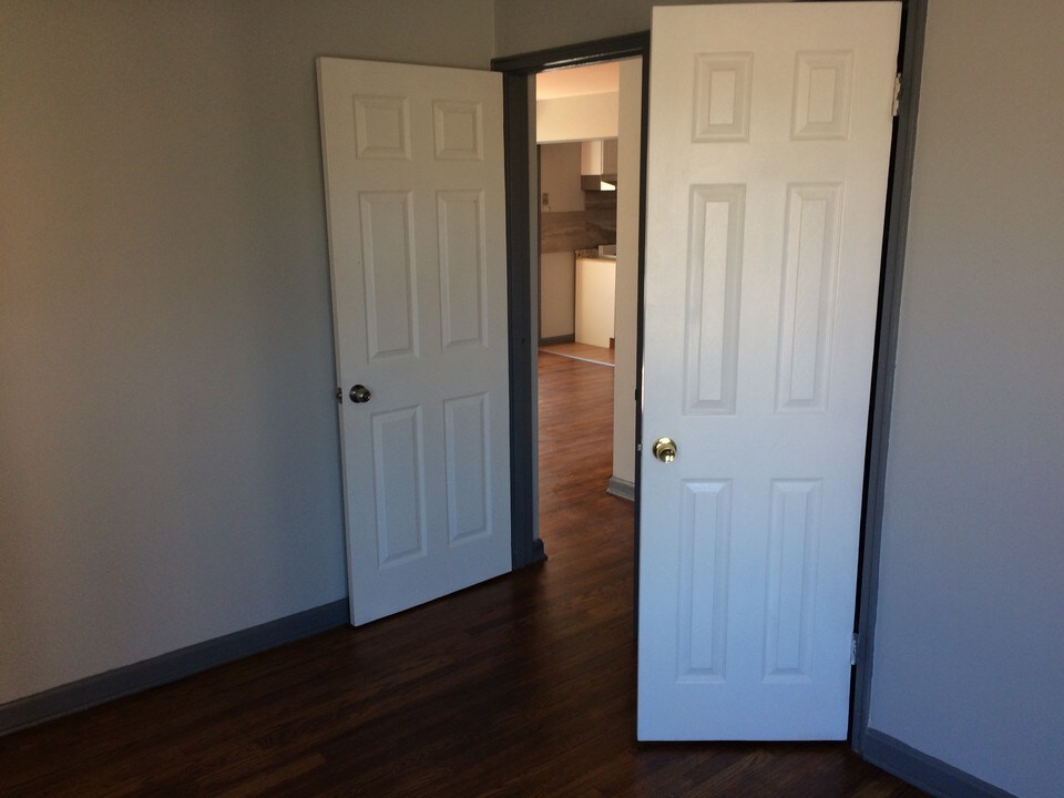 18963 Hilliard Blvd in Rocky River, OH - Building Photo