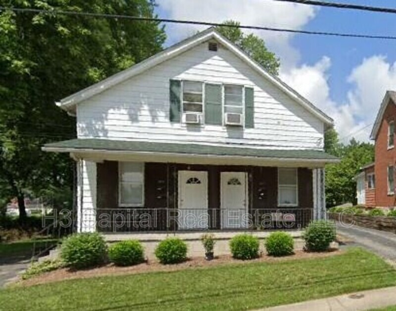 203 N 6th St in Belleville, IL - Foto de edificio