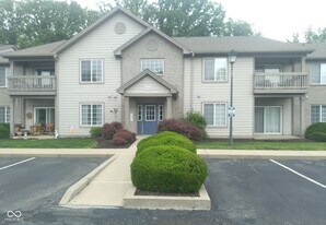 9820 Legends Creek Dr in Indianapolis, IN - Building Photo
