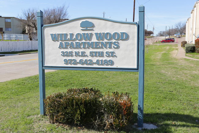 Willow Wood Apartments in Grand Prairie, TX - Building Photo - Building Photo