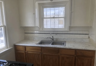 6119 11th Ave, Unit 6119.5 in Los Angeles, CA - Building Photo - Building Photo