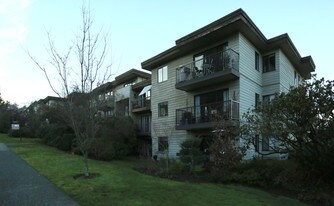 Artubus Place in Vancouver, BC - Building Photo