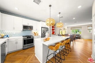 27056 Tanager Ln in Valencia, CA - Building Photo - Building Photo