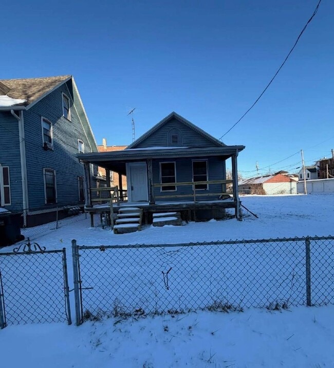 property at 626 Walnut St