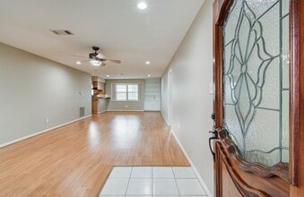 5710 Verdome Ln in Houston, TX - Building Photo - Building Photo