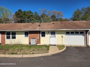 341B Canterbury Ct in Lakewood, NJ - Building Photo - Building Photo