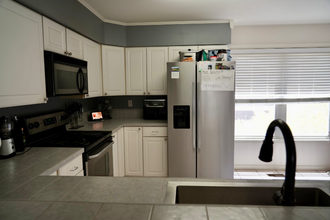 8550 Tidewater Dr in Norfolk, VA - Building Photo - Building Photo
