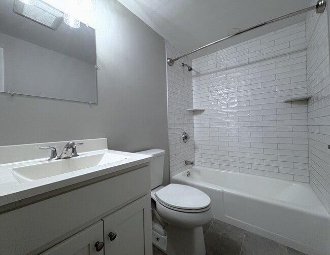 345 Pawtucket Blvd in Lowell, MA - Building Photo - Building Photo