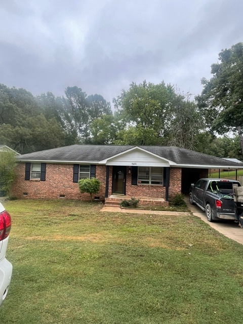property at 1600 Hollingshed Rd