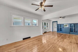 1227 Bluff Ave, Unit 1227 Bluff Avenue in Sheboygan, WI - Building Photo