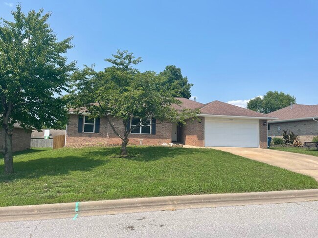property at 3955 W Eaglecrest St