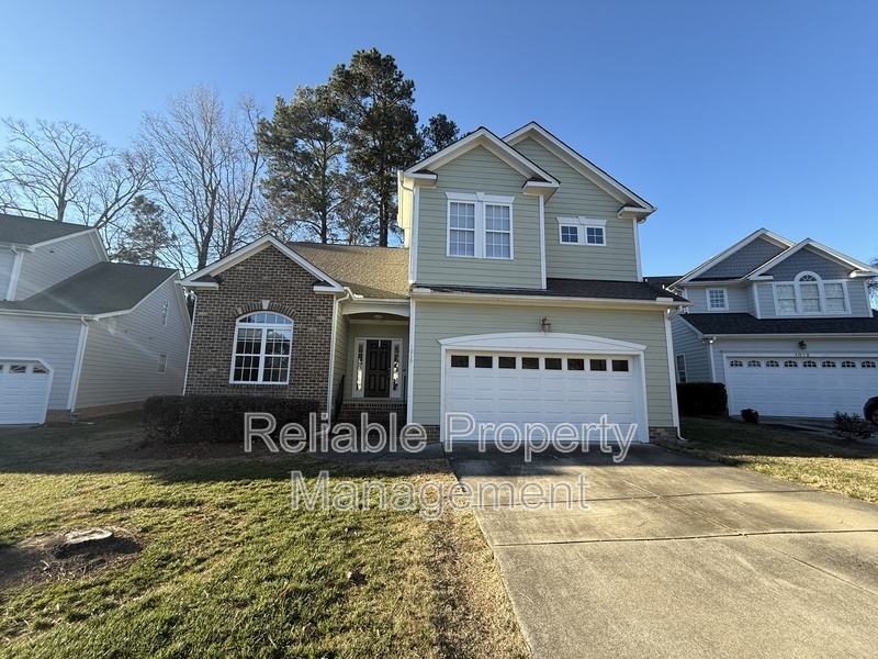 1016 Turnberry Ln in Clayton, NC - Building Photo