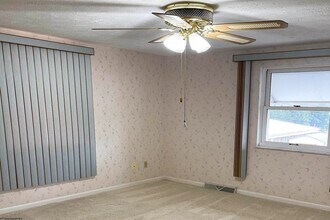 440 Drummond St, Unit 4 in Morgantown, WV - Foto de edificio - Building Photo