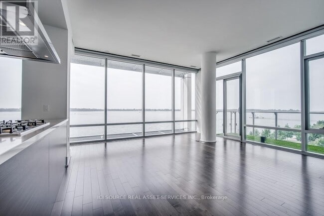 property at 39 Queens Quay E