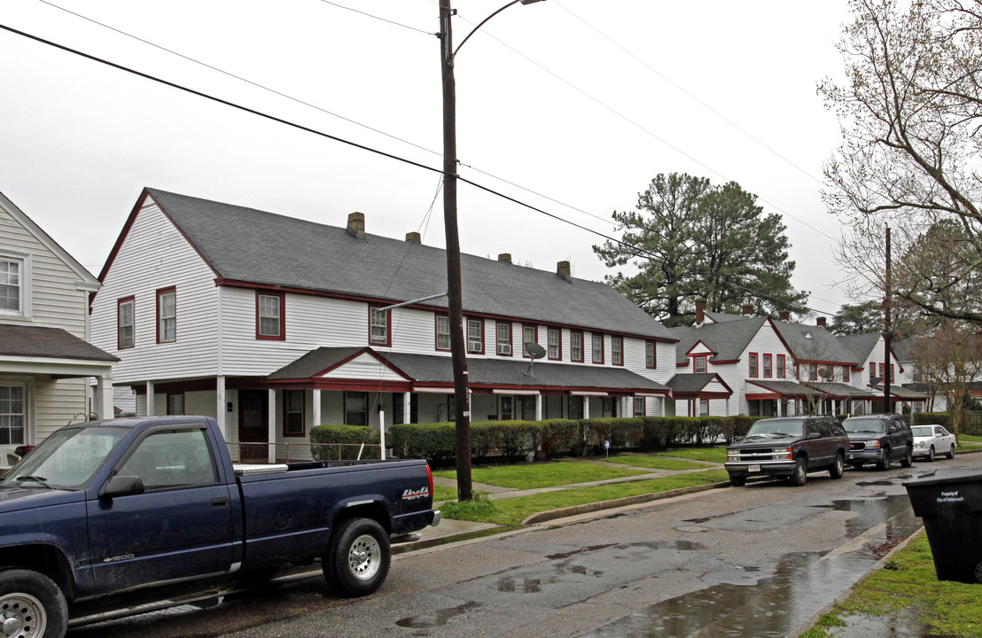 96-104 Cushing St in Portsmouth, VA - Building Photo