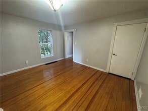 27 Greenman Ave in New York Mills, NY - Building Photo - Building Photo