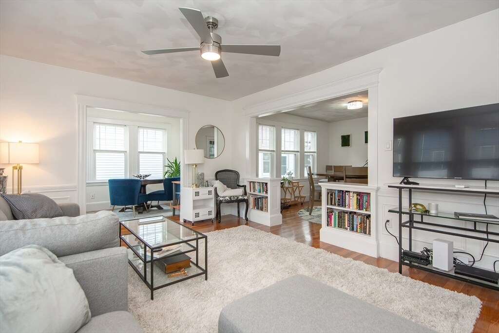 48 Farquhar St in Boston, MA - Building Photo