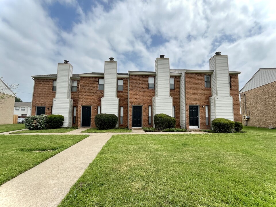 706 San Pedro Dr in College Station, TX - Foto de edificio