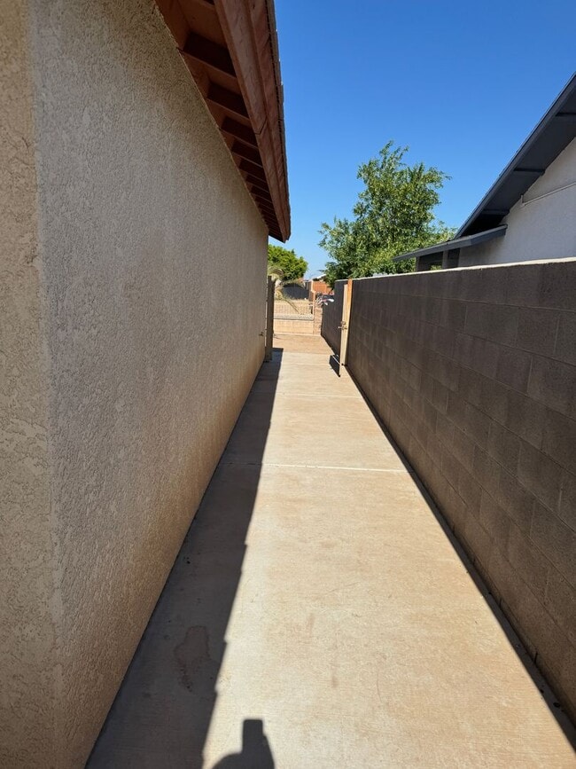 1553 Nydia Ave in San Luis, AZ - Building Photo - Building Photo