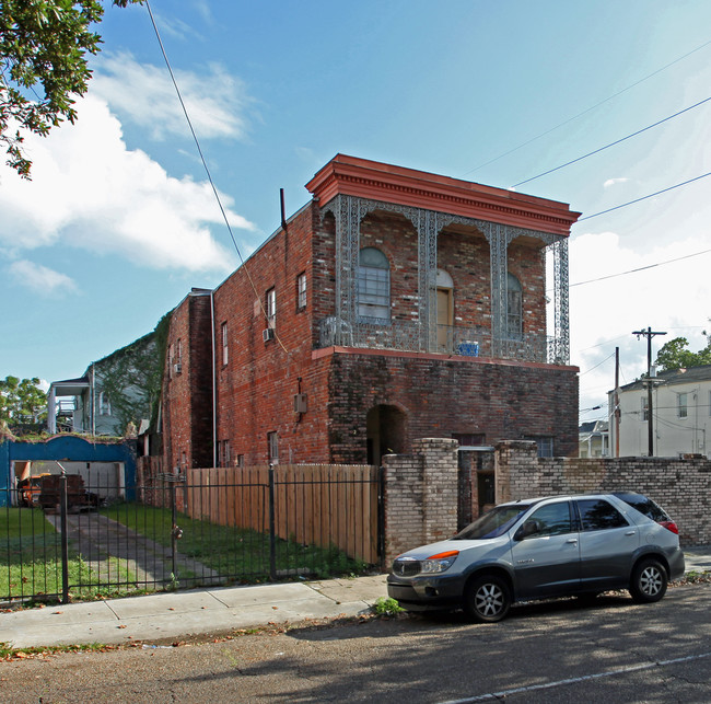 1907 Esplanade Ave in New Orleans, LA - Building Photo - Building Photo