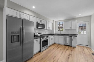 126 S Highland Ave in Baltimore, MD - Building Photo - Building Photo
