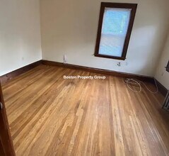 178 Calumet St, Unit 1 in Boston, MA - Building Photo - Building Photo