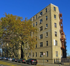 70-35 Broadway in Jackson Heights, NY - Building Photo - Building Photo