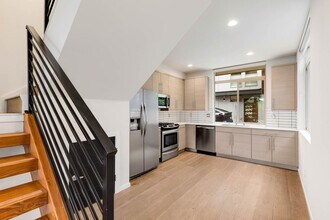 824 NW 63rd St in Seattle, WA - Building Photo - Building Photo