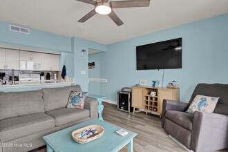 901 N Lake Park Blvd in Carolina Beach, NC - Building Photo - Building Photo