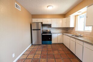 1324 E Peoria Ave in Phoenix, AZ - Building Photo