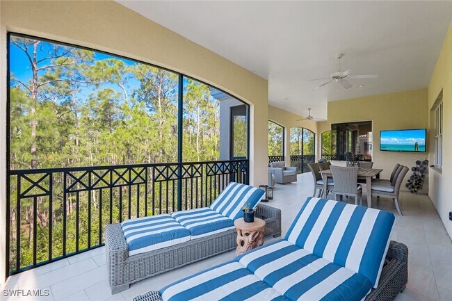 2851 Tiburon Blvd E in Naples, FL - Building Photo - Building Photo