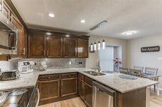 10203 Ridge Oak St in Dallas, TX - Building Photo - Building Photo