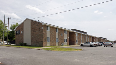 Miramar Apartments in Norfolk, VA - Foto de edificio - Building Photo