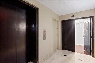 3301 Bayshore Blvd in Tampa, FL - Building Photo - Building Photo