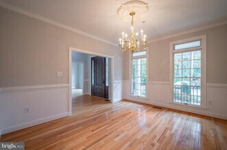 119 E Jefferson St in Falls Church, VA - Building Photo - Building Photo