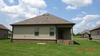 20300 Songbird Dr in Athens, AL - Building Photo - Building Photo