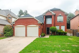 1812 Ingleside Dr in Flower Mound, TX - Building Photo