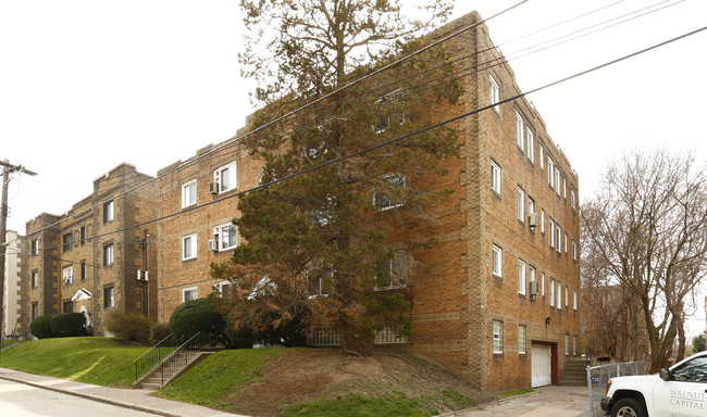 5612 Hempstead St in Pittsburgh, PA - Building Photo - Building Photo