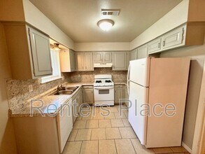12324 E 25th St in Tulsa, OK - Foto de edificio - Building Photo