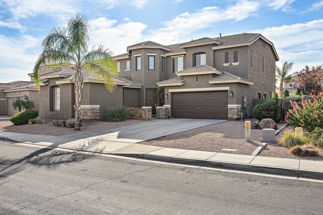 property at 4129 E Clubview Dr