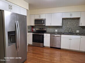 19 Wendell Dr in Albany, NY - Building Photo - Building Photo