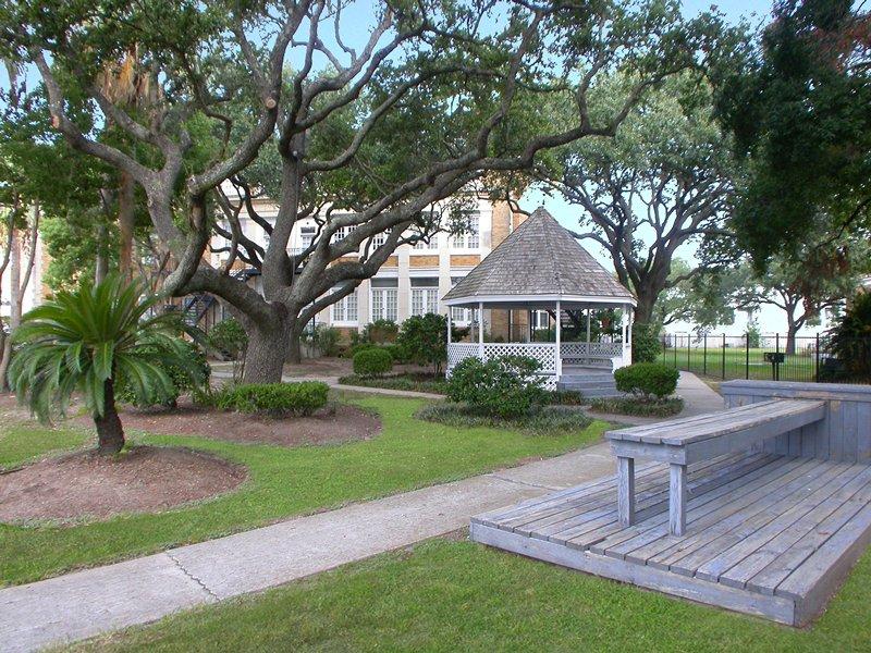 Park At Cedar Lawn Galveston Tx Apartments