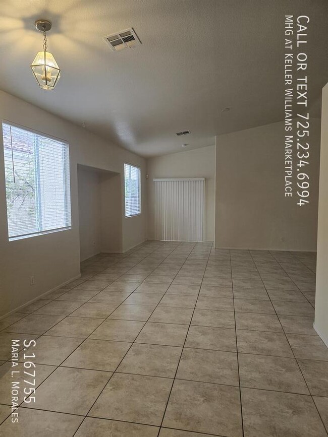 9467 Descending Creek St in Las Vegas, NV - Building Photo - Building Photo