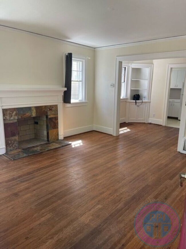 2338-2340-2340 SE Salmon St in Portland, OR - Building Photo - Building Photo